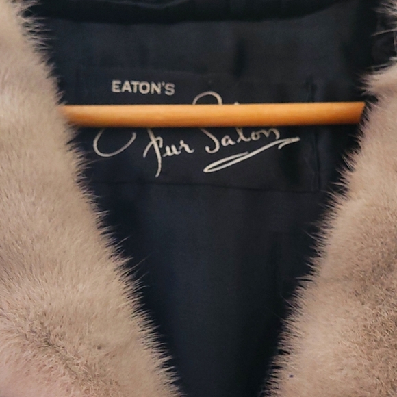 Eaton's persian lamb coat , with mink collar - Picture 1 of 13